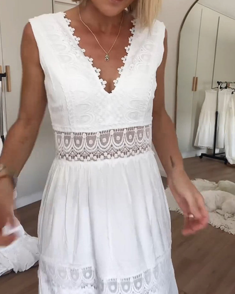Nadine | Elegante Kantjurk met V-Hals