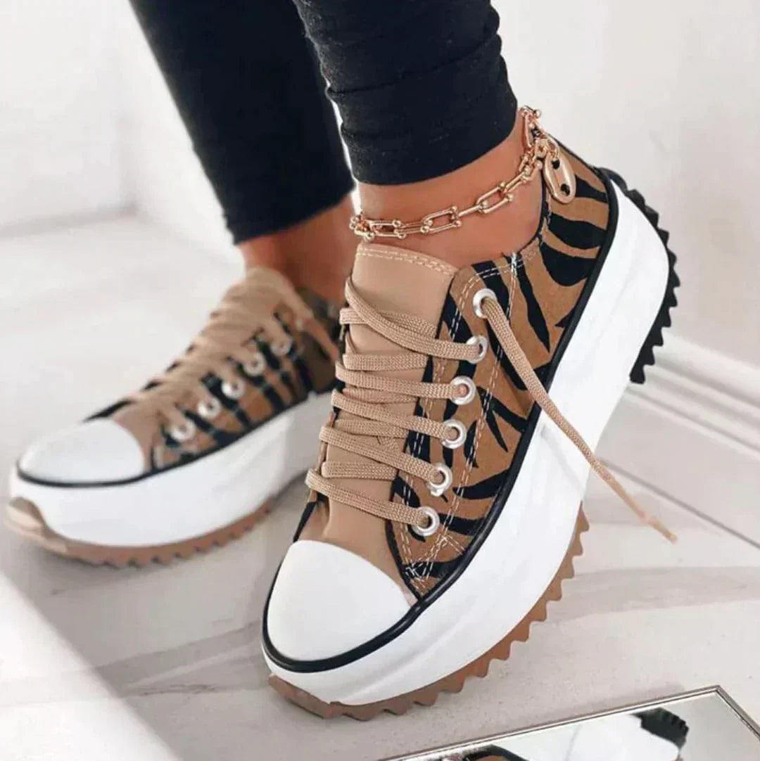 CHIARA | COMFORTABELE SCHOENEN MET BREDE HIEL PREMIUM KWALITEIT