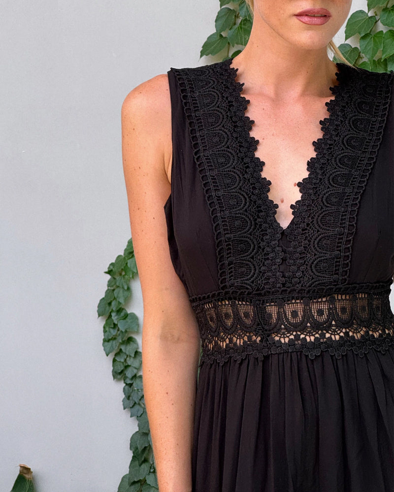 Nadine | Elegante Kantjurk met V-Hals